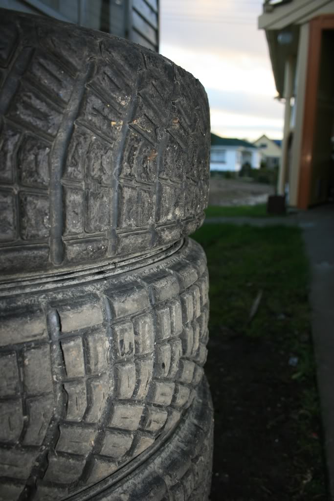 00105 Gravel Tyres.JPG
